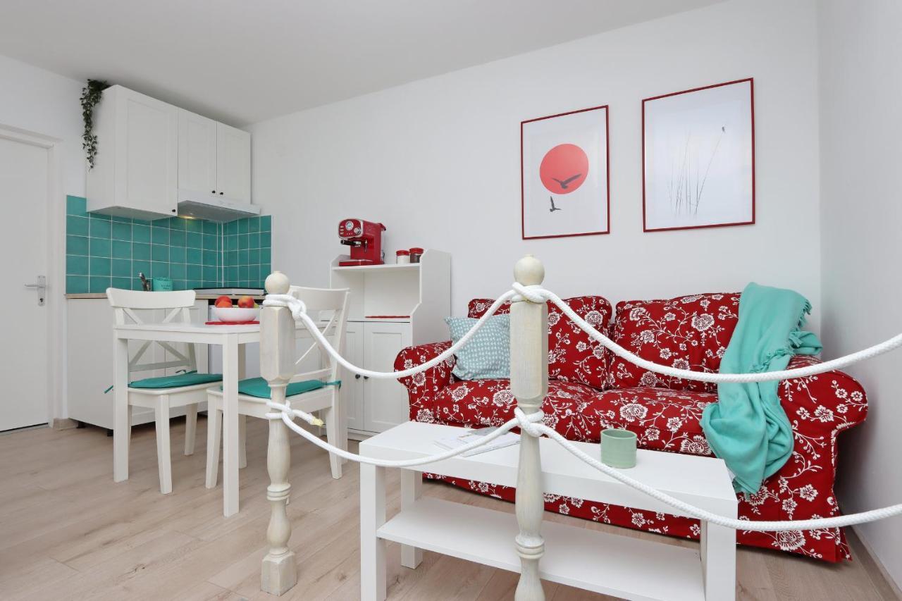 Sha La La - Charming, unique studio in a historic building next to a castle Bakar Extérieur photo