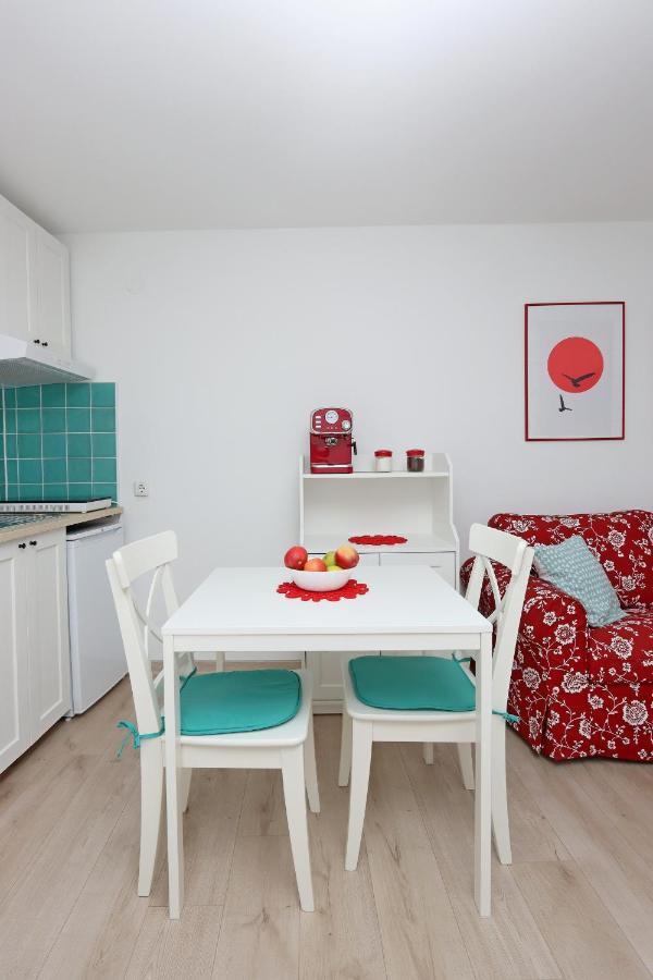 Sha La La - Charming, unique studio in a historic building next to a castle Bakar Extérieur photo